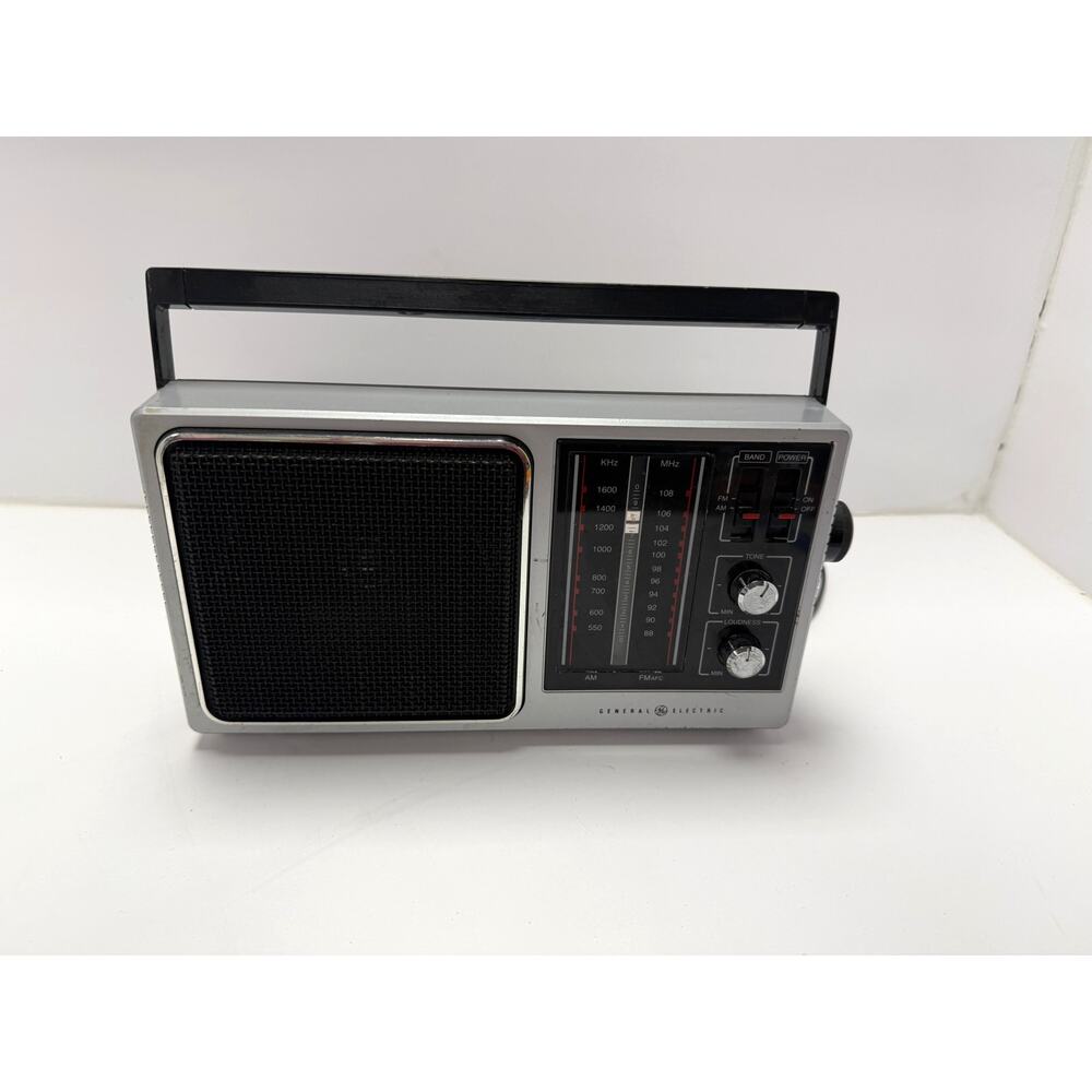 Vintage GE AM FM Portable Radio General Electric 7 2857A AC Tested Working